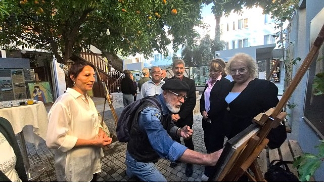 Başkan Topaloğlu resim sergisine katıldı