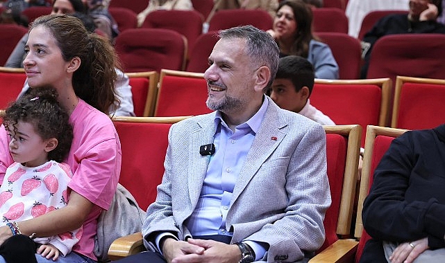 Bayrampaşa Belediyesi’nin çocuk şenliğinde doyasıya eğlence