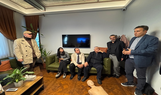 HAYATTA KAL DERNEĞİ BAŞKANI PROFESÖR DR MUTLU VURAL’DAN HAYAT KURTARAN ÇAĞRI: “KALP MASAJINI HERKES BİLMELİ”