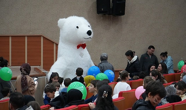 Gölcük’te Çocuklar İçin “Ara Tatil Tiyatro Şenliği” Başladı