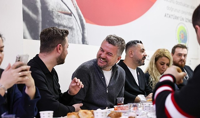 Başkan Görkem Duman Kozağaç’ta sahur sofrasında