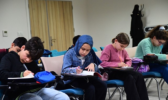 Osmangazi’de Küçük Yazarlardan Büyük Adım