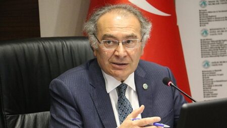 Akran zorbalığı okul kapısında bitmiyor, çocuğun odasına kadar giriyor!