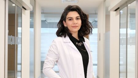Estetik gülüş sağlıklı diş etiyle başlıyor!