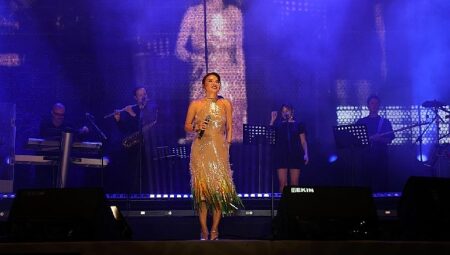 Göksel’den Aliağa’da unutulmaz konser
