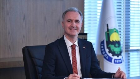 İnegöl Belediyesi’nden Mevlid Kandilinde Helva İkramı
