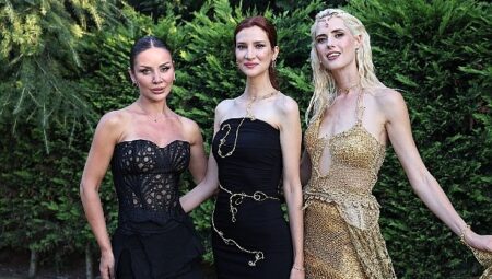 Wilma Elles 10,5 Milyon TL’lik Elbiseyle Podyuma Çıktı