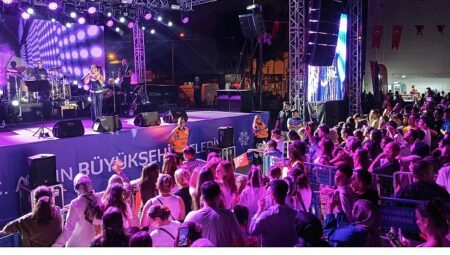 Başkan Çerçioğlu’ndan Buharkent’in Düşman İşgalinden Kurtuluşunun 104. Yılında Coşkulu Konser