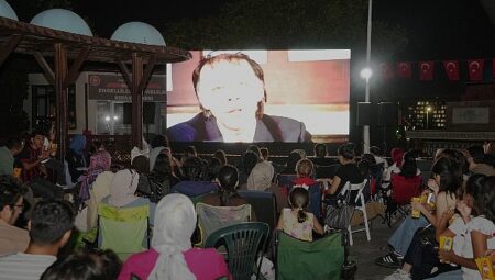Keçiöreliler “Hababam Sınıfı Tatilde” Filmi ile Açık Havada Nostalji Yaşadı