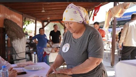 Seferihisar’ın atalık tohumu, yerel üretim kültürü ve geleneksel lezzetleri 9. Ata Ekmeği ve Armola Şenliği’nde bir araya geliyor.