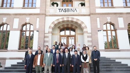 5. Uluslararası Genç Yazarlar Buluşması İçin Konya’da Bulunan Yazarlar Başkan Altay’ı Ziyaret Etti