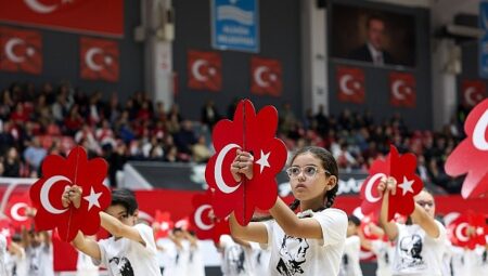 Aliağa’da Cumhuriyetin 103. Yılı Coşkuyla Kutlandı