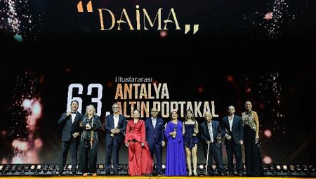 Altın Portakal ‘Daima’ diyerek Sinema Meşalesini 63. kez yaktı