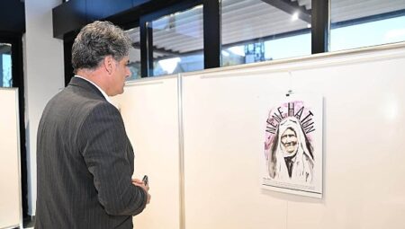 Cumhuriyet’in Öncü Kadınları Sergisi Kartepe Sanat Evi’nde