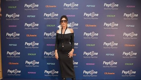 Peptiline, “Seçilmiş Peptitler” Dünyasını Marka Elçisi Nebahat Çehre ile Tanıttı